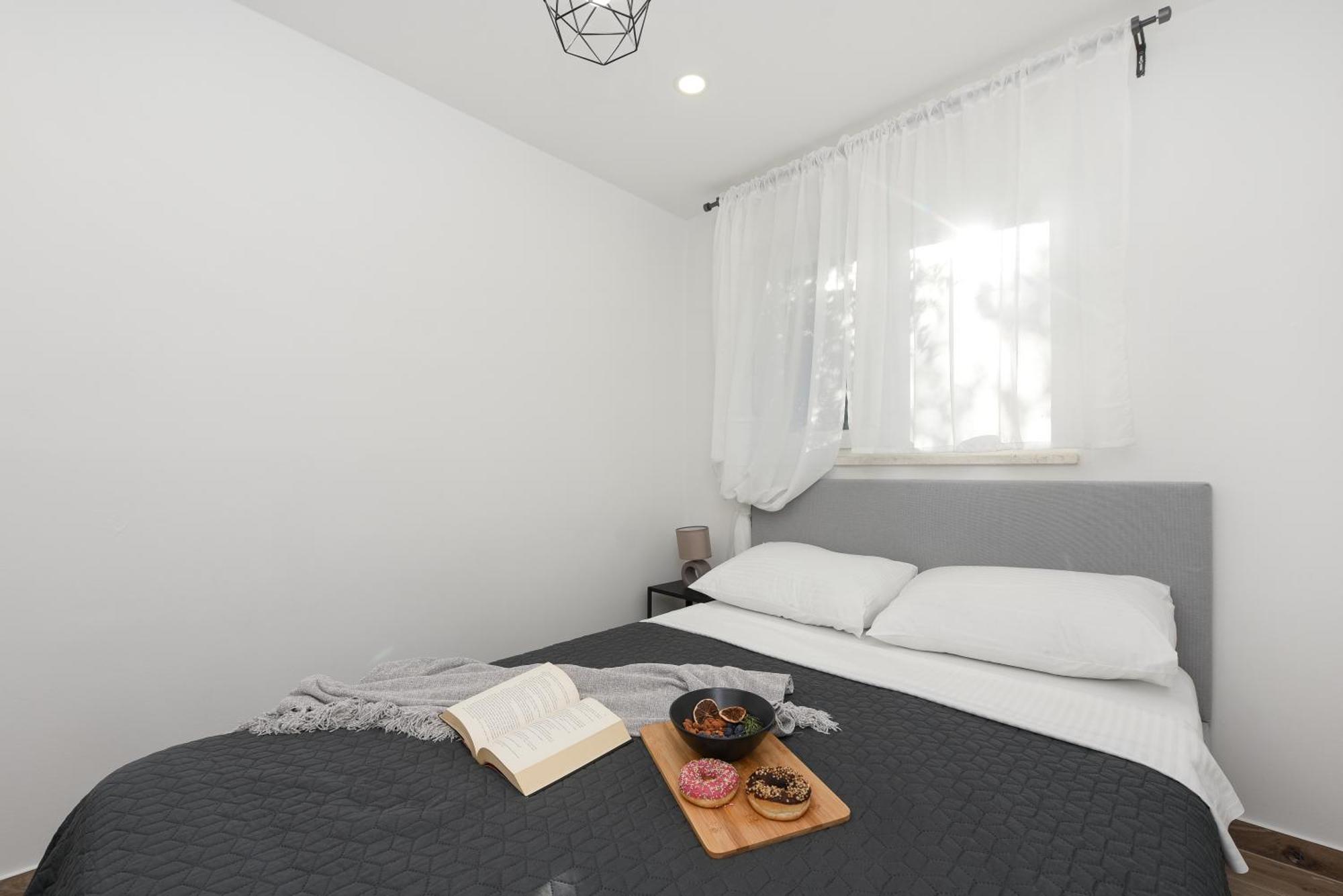 Apartment L&r Luxury Apartment- Free Parking *